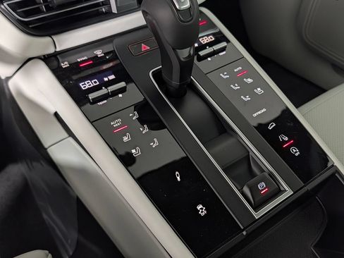 New 2026 Porsche Macan S AWD/4WD image 34