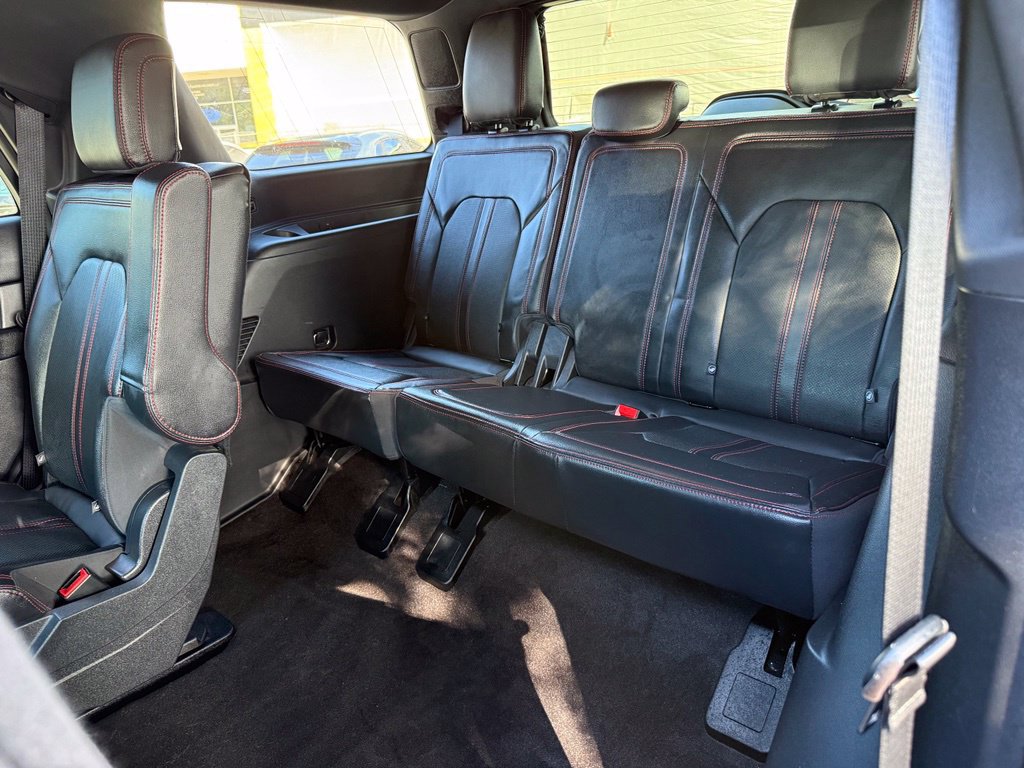 Used 2023 Ford Expedition Limited AWD/4WD image 28