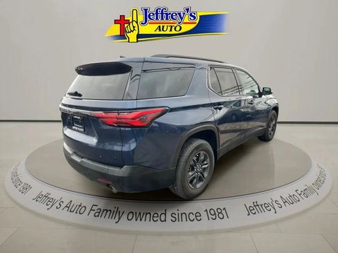 Used 2022 Chevrolet Traverse LT image 6