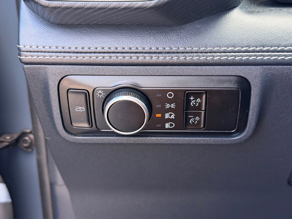 Used 2024 Ford Mustang Premium RWD image 27