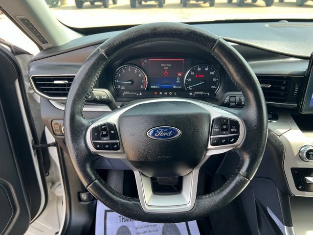 Used 2023 Ford Explorer XLT w/ Equipment Group 202A AWD/4WD image 28