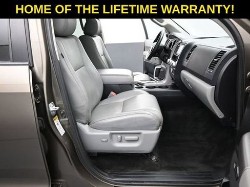 Used 2015 Toyota Sequoia Limited AWD/4WD image 53