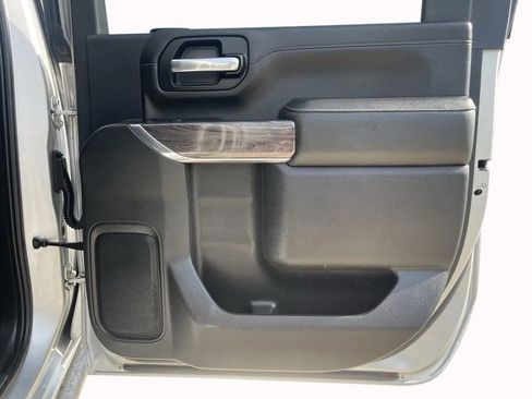 Used 2020 Chevrolet Silverado 2500 LTZ w/ LTZ Premium Package image 19