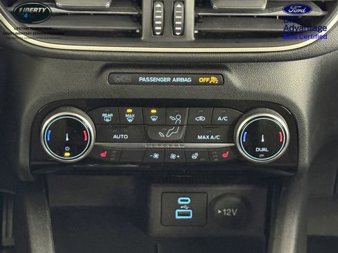 Certified 2022 Ford Escape SE w/ SE Sport Appearance Package image 23