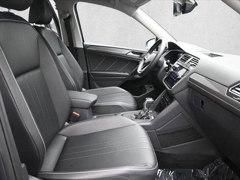 Used 2022 Volkswagen Tiguan SE FWD image 27