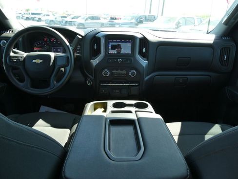 Used 2025 Chevrolet Silverado 2500 Custom w/ Custom Value Package image 21