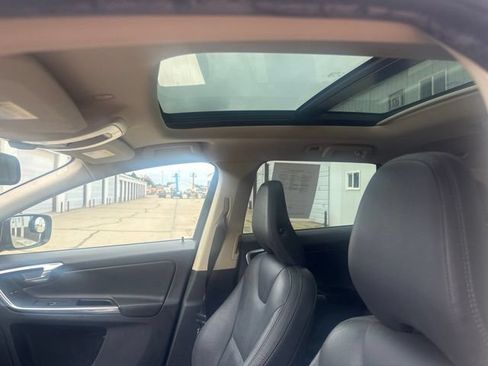 Used 2013 Volvo XC60 3.2 AWD/4WD image 19