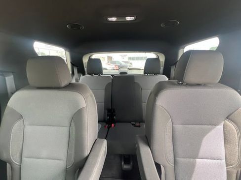 Used 2023 Chevrolet Traverse LT AWD/4WD image 19
