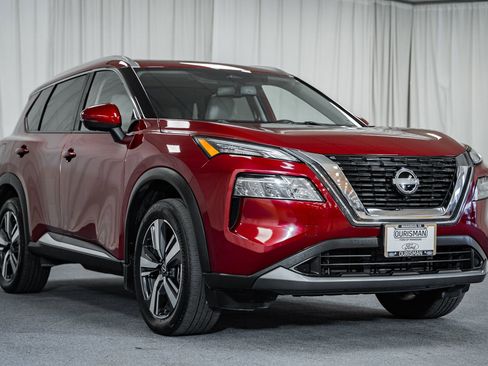 Used 2023 Nissan Rogue SL image 1