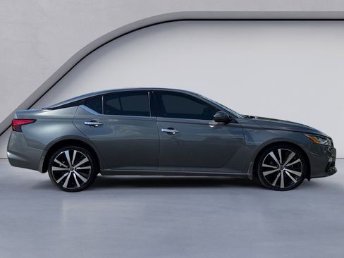 Used 2020 Nissan Altima 2.5 Platinum AWD/4WD image 6