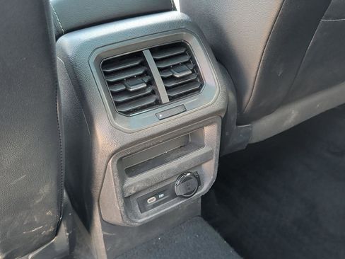 Used 2021 Volkswagen Tiguan SE R-Line image 20