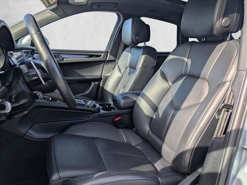 Used 2022 Porsche Macan AWD/4WD image 17