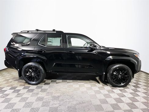 New 2026 Toyota 4Runner Platinum image 9