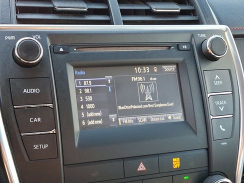 Used 2015 Toyota Camry LE image 14