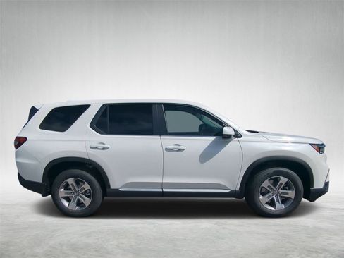 New 2025 Honda Pilot EX-L image 2