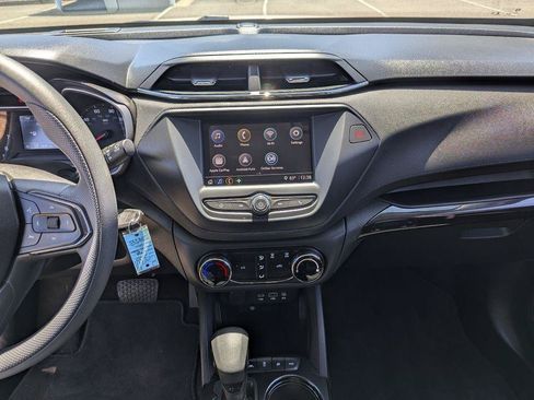 Used 2022 Chevrolet TrailBlazer LS w/ LPO, Blackout Package AWD/4WD image 16