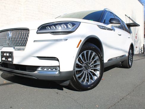 Used 2020 Lincoln Aviator Reserve w/ Equipment Group 201A image 4