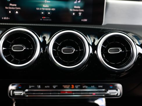 Used 2019 Mercedes-Benz A 220 image 38