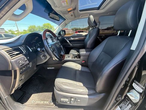 Used 2015 Lexus GX 460 Luxury w/ Preferred Accessory Package AWD/4WD image 12