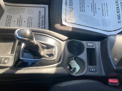 Used 2019 Nissan Rogue SV w/ Sun & Sound Touring Package AWD/4WD image 33
