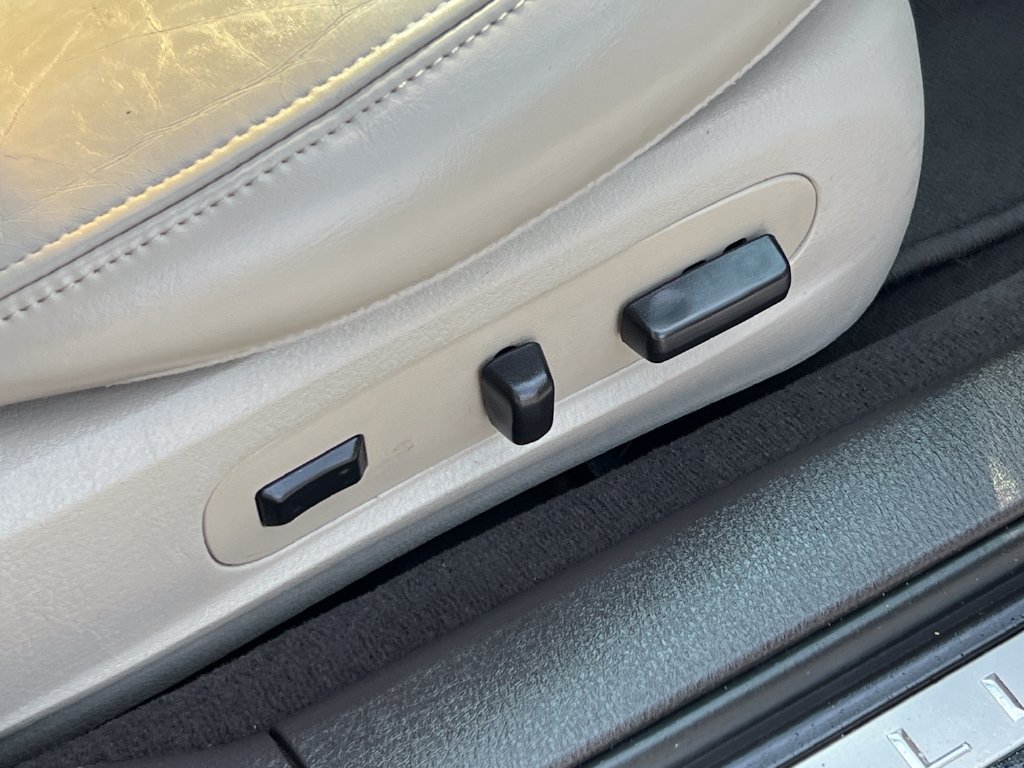 Used 2003 Lincoln LS RWD image 26