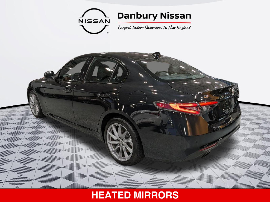 Used 2024 Alfa Romeo Giulia Ti AWD/4WD image 5