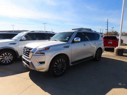 Used 2023 Nissan Armada Platinum w/ Cargo Package image 2