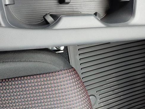 New 2026 Nissan Sentra SR w/ Floor Mat Package FWD image 11