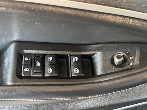 Used 2021 Jeep Grand Cherokee L Limited AWD/4WD image 12