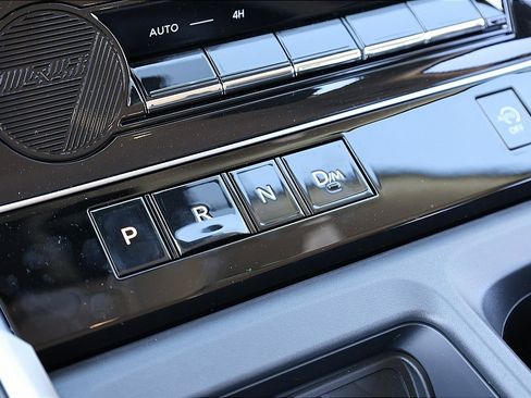 New 2026 Nissan Armada SV image 22