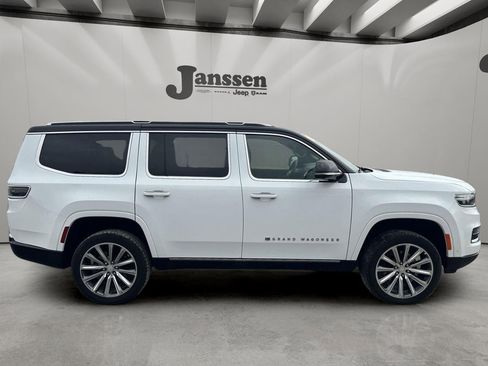 Used 2023 Jeep Grand Wagoneer Series II image 5