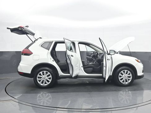Used 2019 Nissan Rogue S AWD/4WD image 35