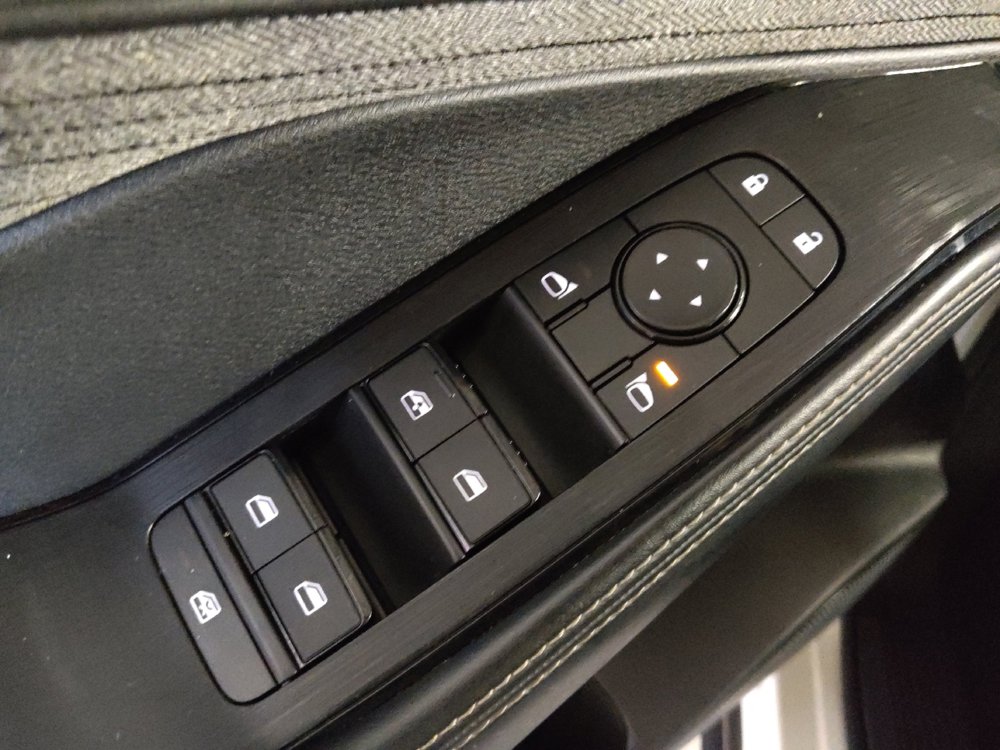 Used 2023 Nissan Rogue SV FWD image 27