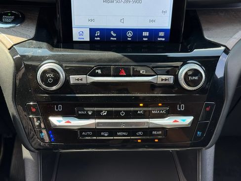 Used 2021 Ford Explorer Platinum w/ Equipment Group 601A AWD/4WD image 14