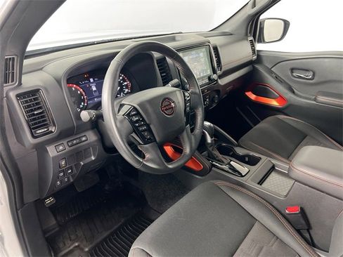 Used 2022 Nissan Frontier PRO-4X w/ Technology Package image 19