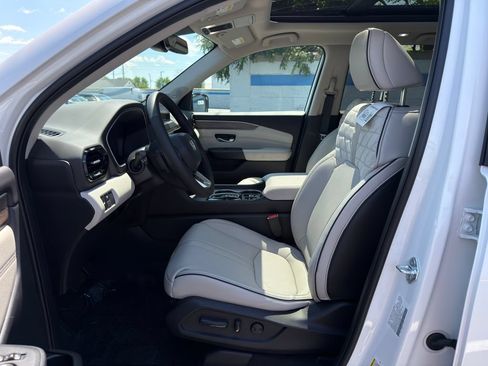 Used 2026 Honda Pilot Elite image 17