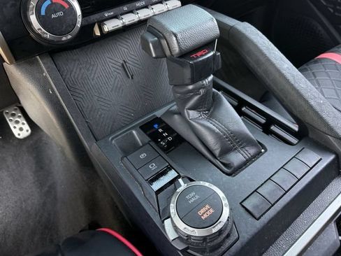 Used 2024 Toyota Tacoma TRD Sport AWD/4WD image 21