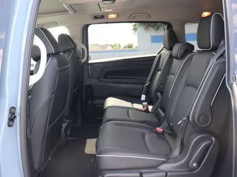 Used 2026 Honda Odyssey Elite image 11