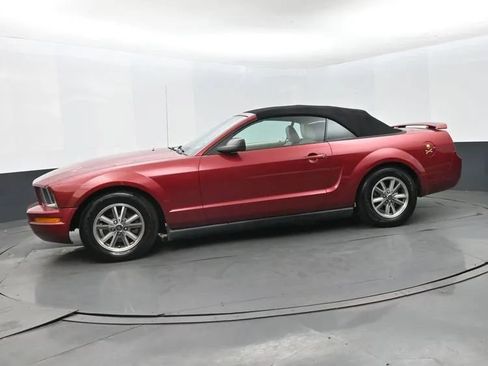 Used 2005 Ford Mustang Premium RWD image 5