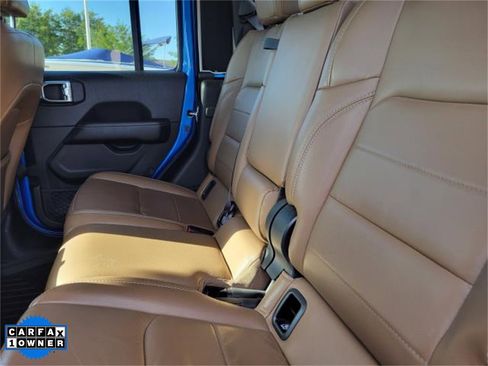 Used 2020 Jeep Gladiator Overland image 10