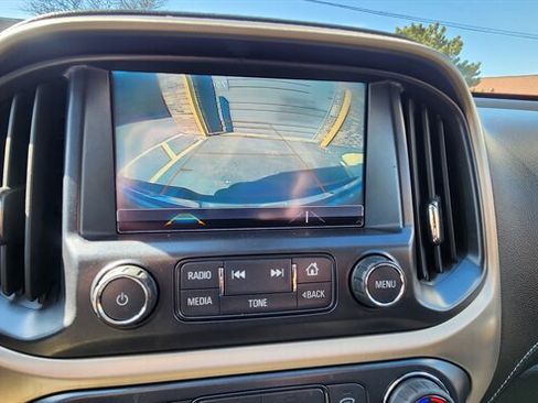 Used 2018 GMC Canyon Denali image 11