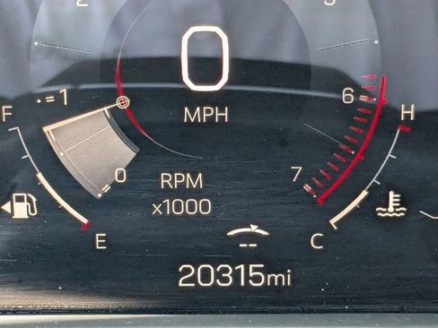Certified 2025 GMC Acadia Elevation FWD image 30