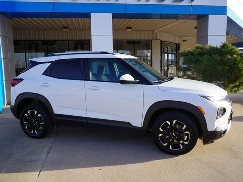 Used 2023 Chevrolet TrailBlazer LT AWD/4WD image 8