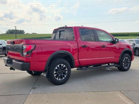 Used 2024 Nissan Titan PRO-4X w/ Pro-4x Convenience Package AWD/4WD image 8