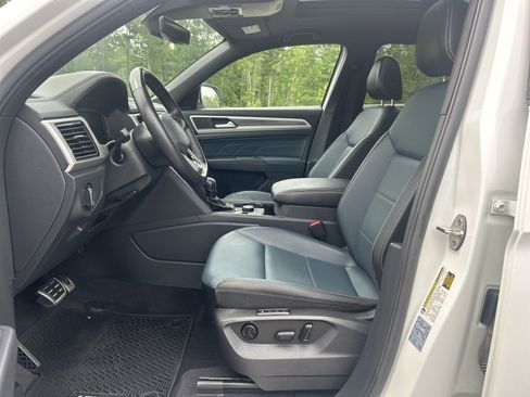 Used 2021 Volkswagen Atlas Cross Sport SEL R-Line AWD/4WD image 14