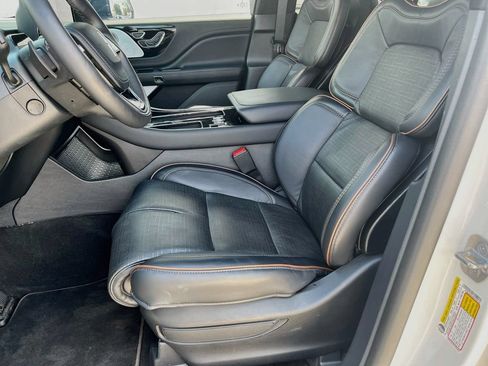 Used 2025 Lincoln Aviator Black Label w/ Jet Appearance Package AWD/4WD image 20