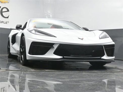 Used 2022 Chevrolet Corvette Stingray Preferred Conv w/ Z51 Performance Package image 3