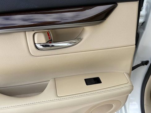 Used 2013 Lexus ES 350 w/ Luxury Pkg image 31