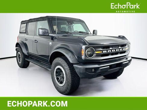 Used 2022 Ford Bronco Big Bend w/ Sasquatch Package AWD/4WD image 1