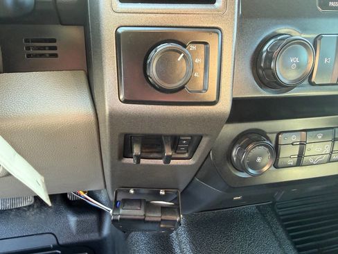 Used 2020 Ford F350 XL w/ Power Equipment Group image 23